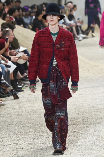 Look 23